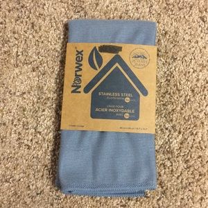 Norwex stainless steel cloth with baclock